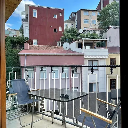 Balat Homes & Nick Apartament *