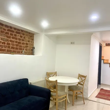 Balat Homes & Nick 公寓